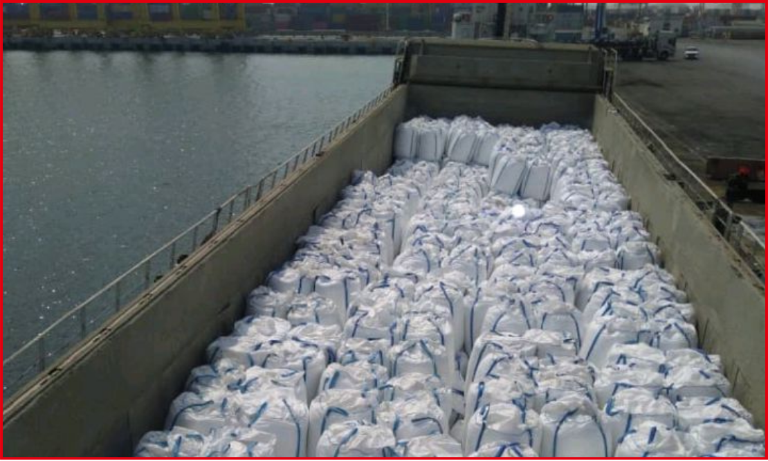 Fertiliser cargo handling